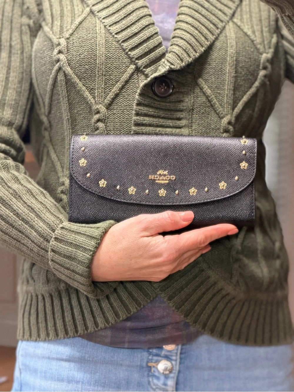 Coach‎ 2010s Western Chic Rivet Wallet Black Leather VGUC